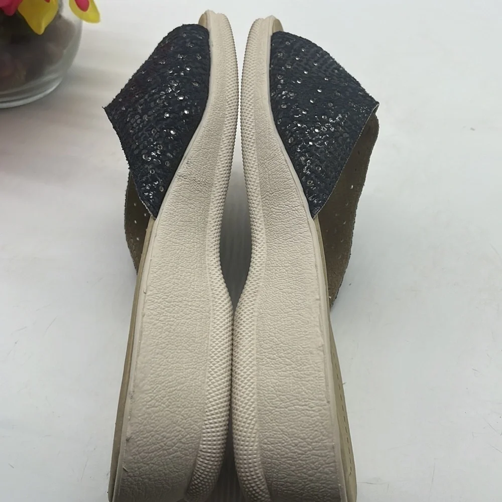 Linea Blu Made in Italy slip on blue slides Sz 40. MCS0719D